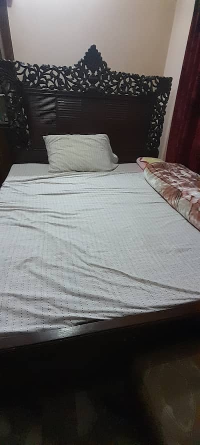 Chinnyoti bed with dresing table