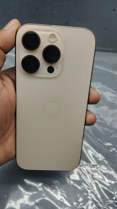 Iphone 16 pro, desert tatinum, non pta esim non active