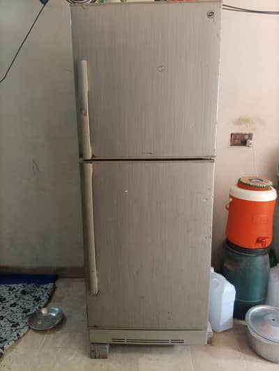 Pel refrigerator full size 2 door