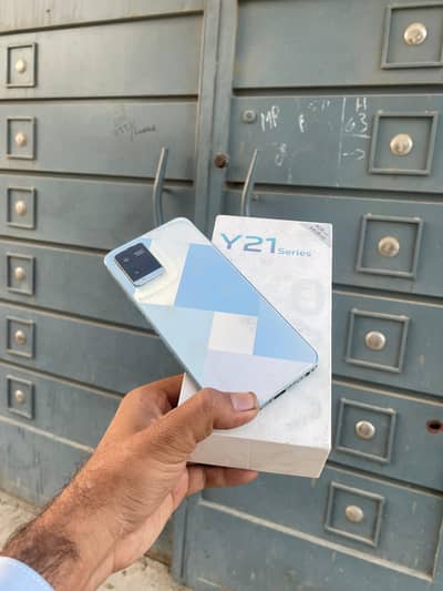 vivo Y21