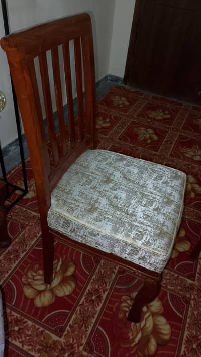 6 sitter Dinning table