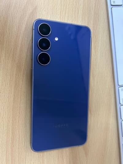 Samsung S25 FE 8/512 Blue | Almost New | 11 Month Warranty