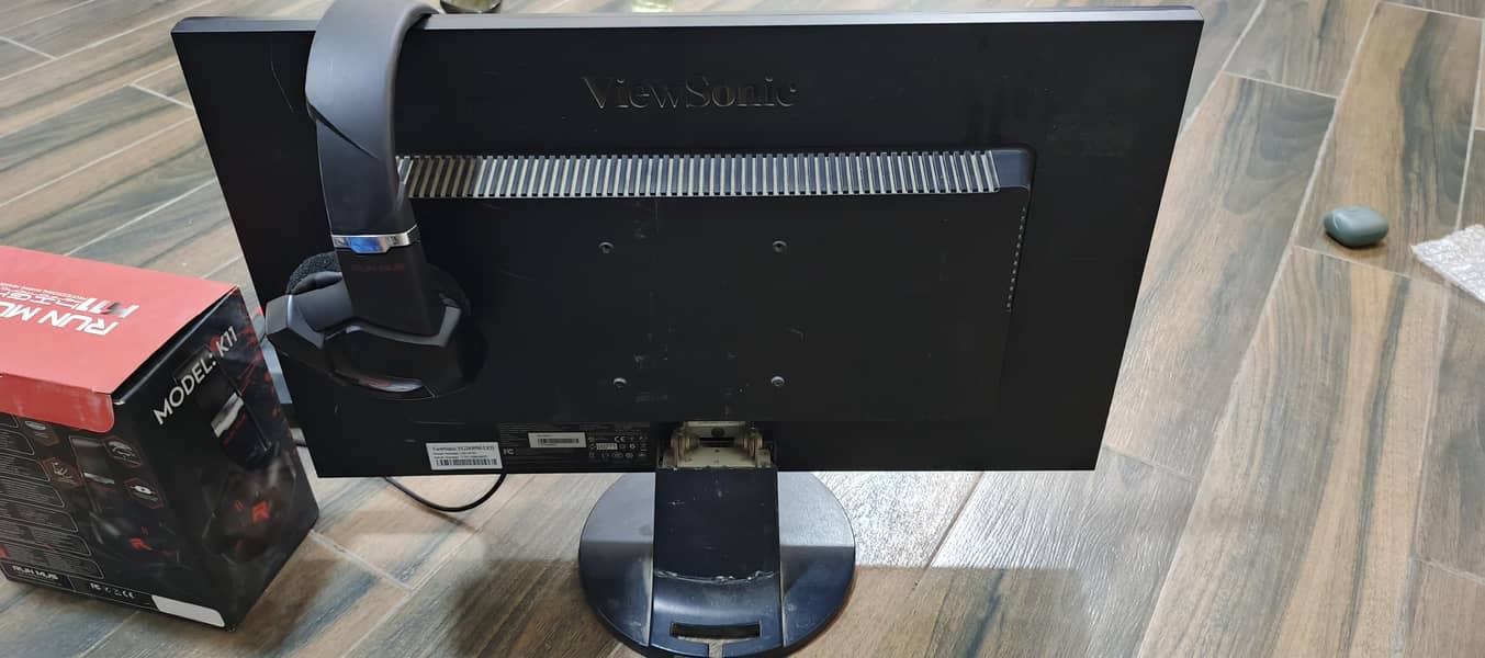 Monitor+keyboard+headset+mouse gaming 7