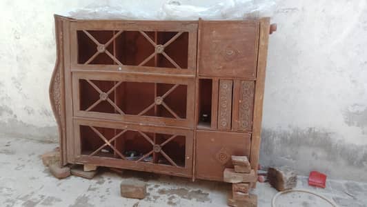 i want sell a show case