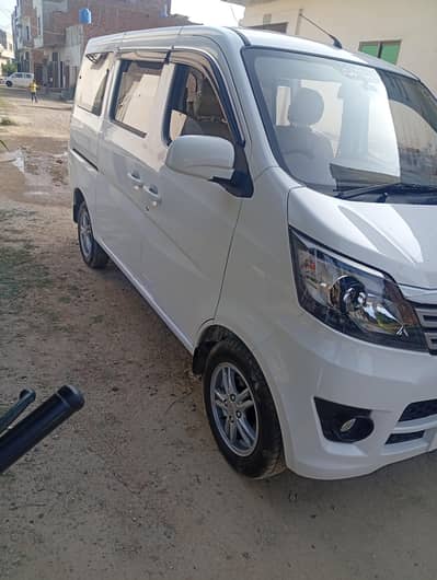 1.2 UG karvan puls full option