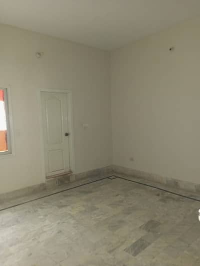 120 YDS FIRSTS FLOOR PORTION ON RENT