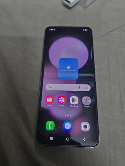 Non-PTA Samsung flip 5 for sale used 1 year  Used 1 year