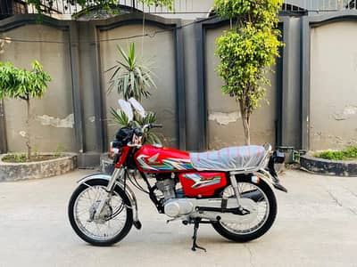 I am selling Honda CG125 2023Model total original New condition 2025