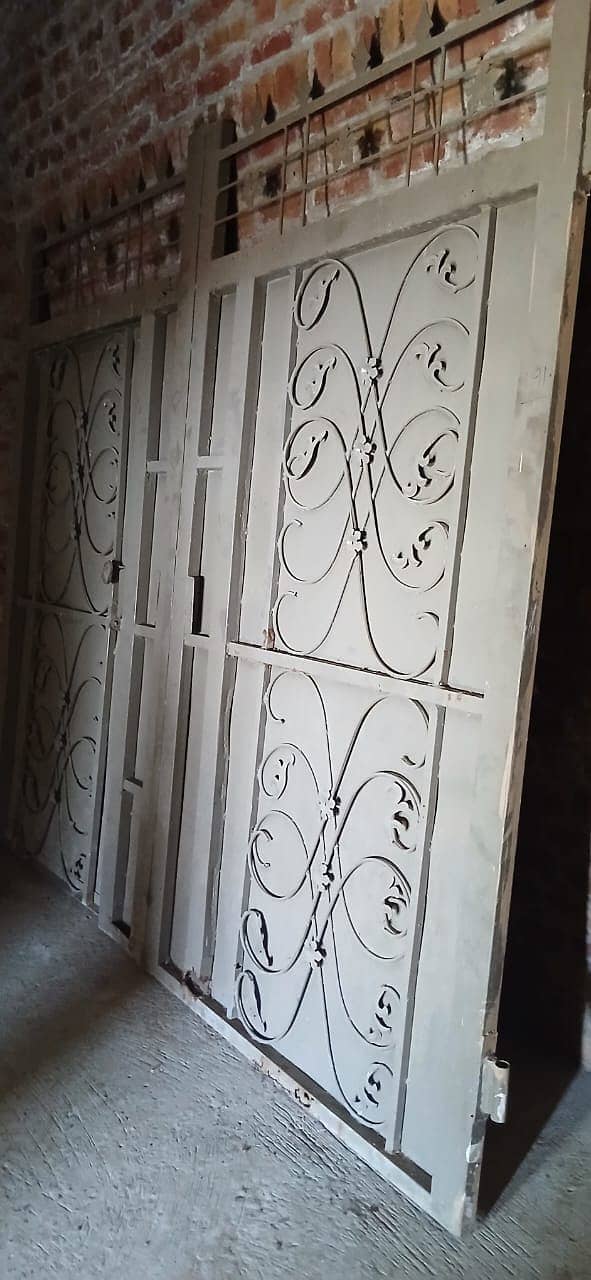 آٹھ فٹ آئرن گیٹ برائے فروخت 1