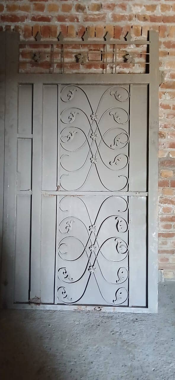 آٹھ فٹ آئرن گیٹ برائے فروخت 2