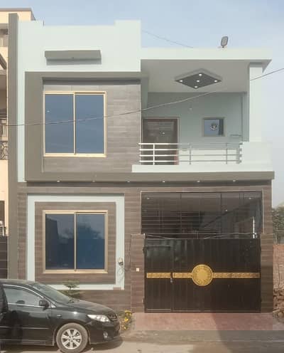5 Marla Luxury House Ideal Location Near Live