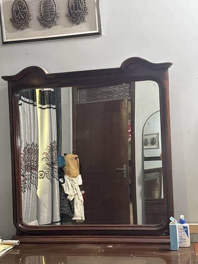 Dressing table