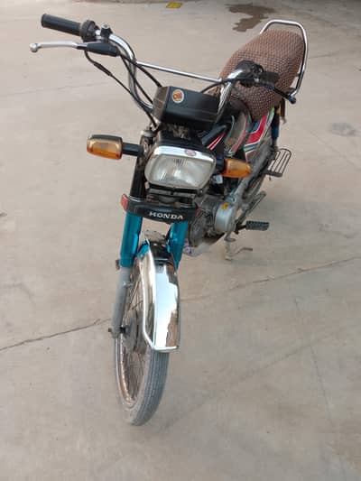 Honda CD 2018