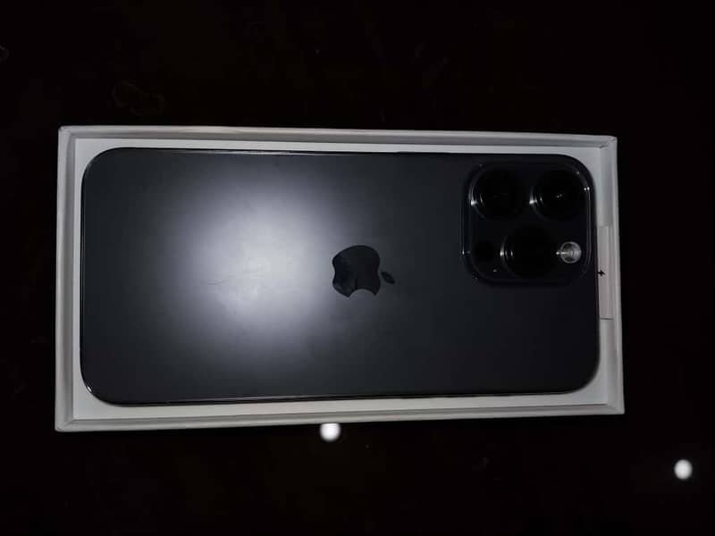 Android-based iPhone 15 pro max style 1