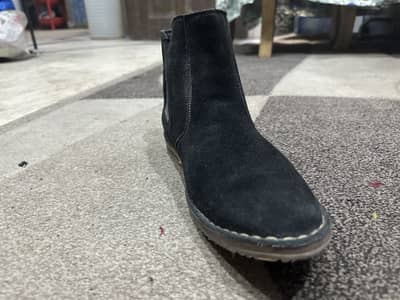 Signature Roots chelsea boots pure seude leather size 9-10