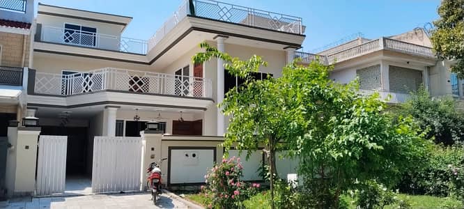 14 Marla House Is Available In I-8/4