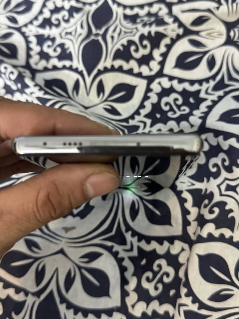 Techno Camon 40 pro 2