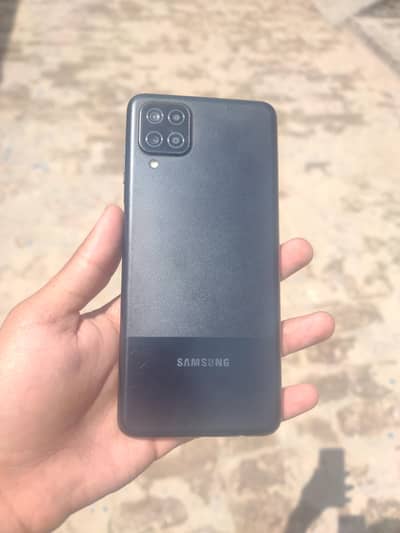 Samsung A12