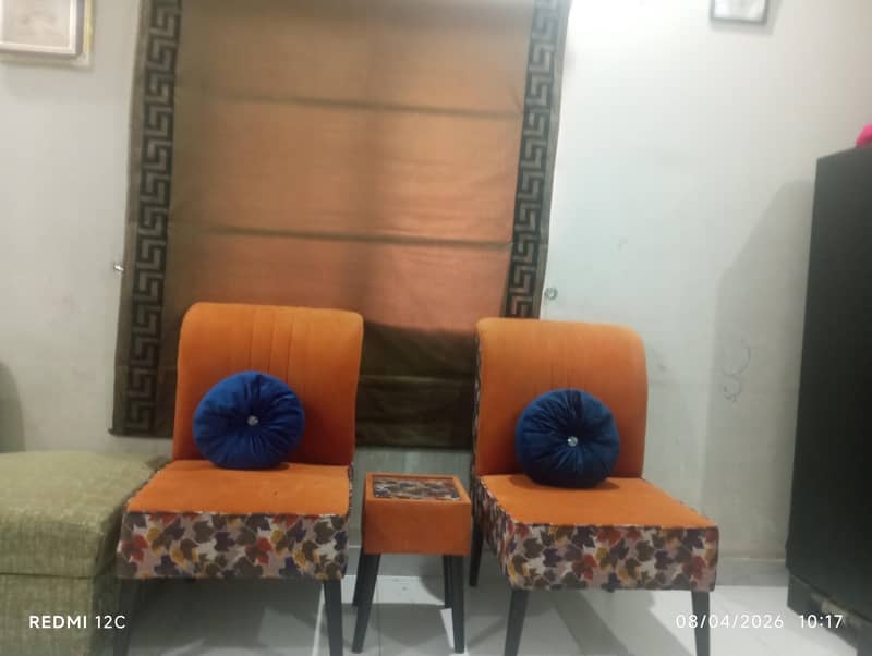 chairs with table 1