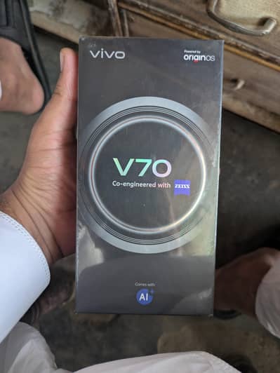 vivo v70 5g box pack