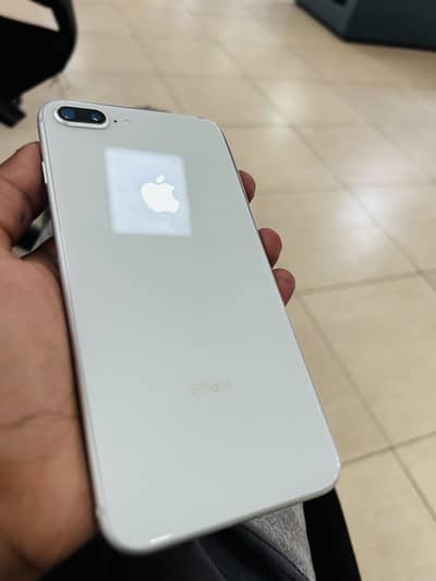 iPhone 8 Plus