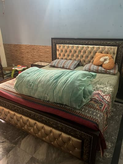 Bed set with dressing and side table