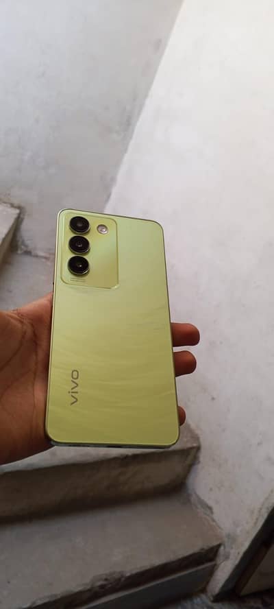 Contact me on 03430467670