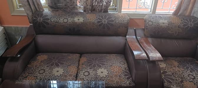 7 seater plus center square table