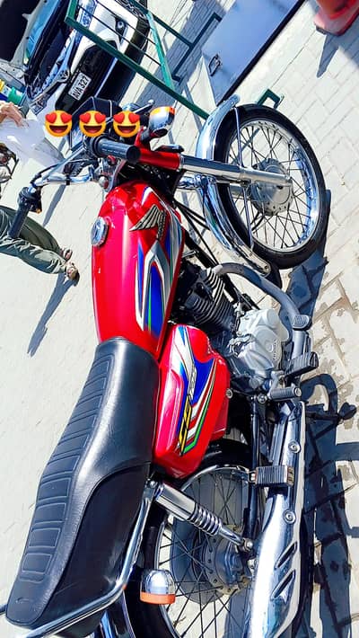 Honda 125 single hand genion bike