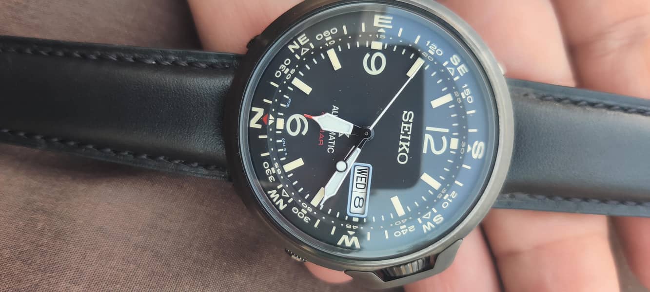 SEIKO AUTOMATIC WATCH 9