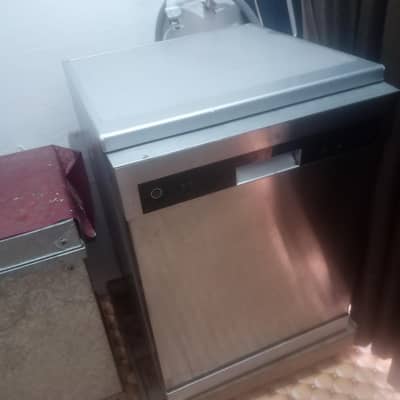 dishwasher for sale in good condition