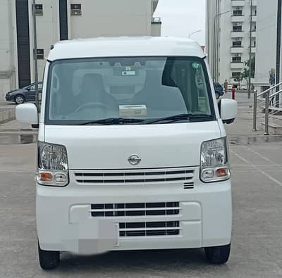 Nissan NV100 Clipper Van (4WD, Automatic)