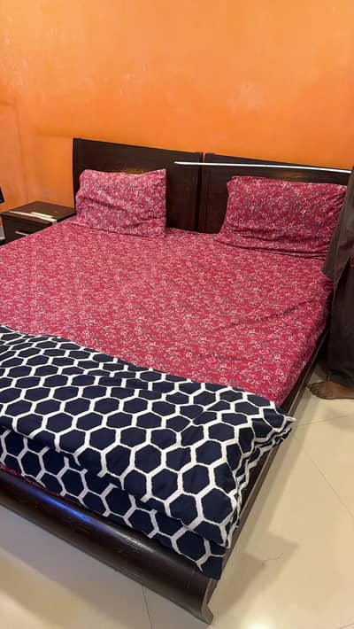 Bedroom furniture set