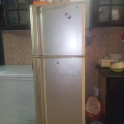 very good fridge in working condition orient fridge with 2 doors