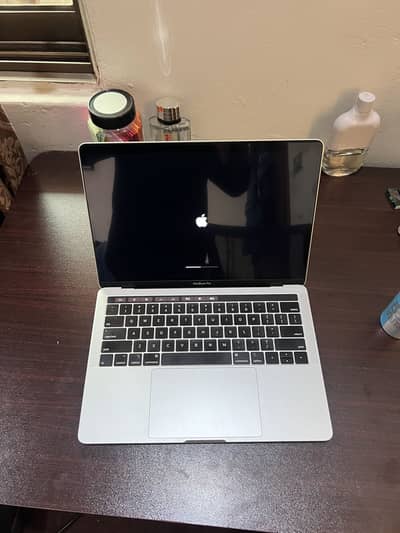 MacBook pro 2019, 16 and 1 TB , Silver
