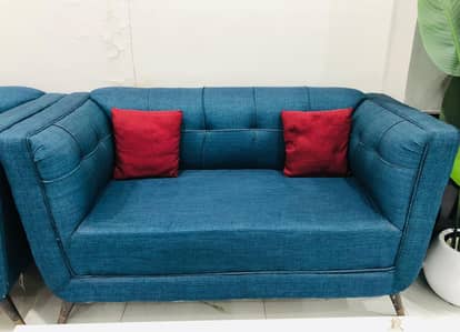 3 Comfortable 2-Seater Sofas and 1 Tabel  Used,for sale Great Deal