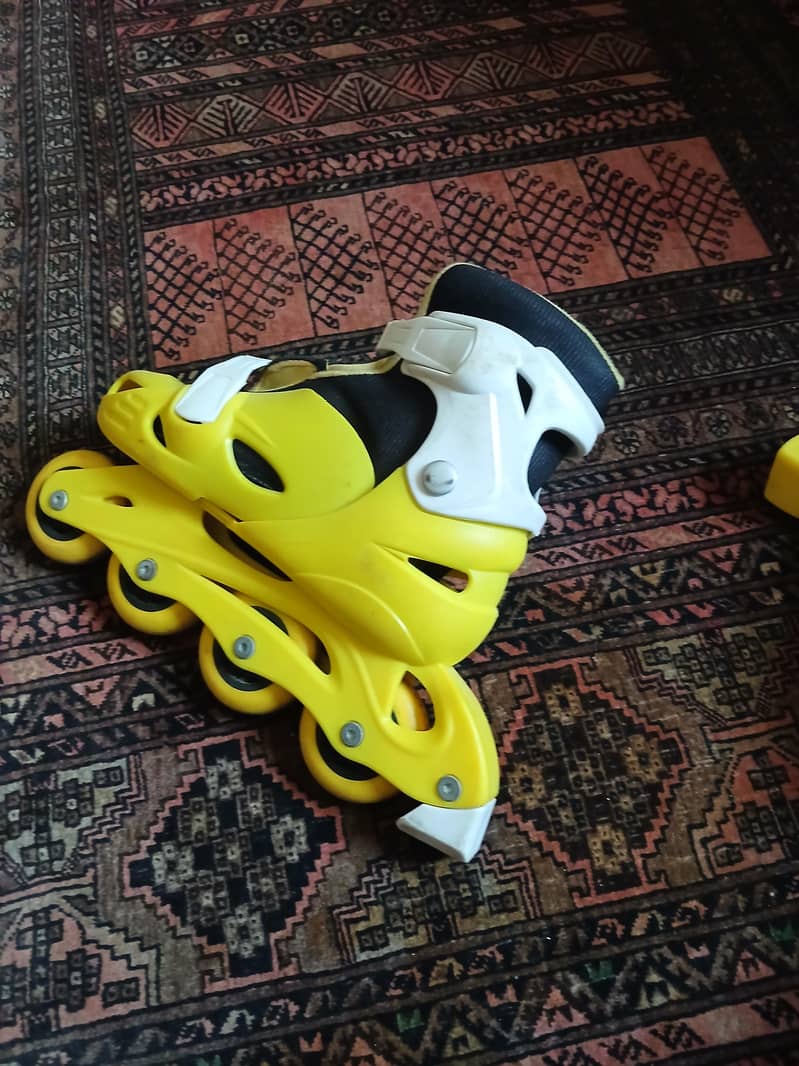 roller skates 0