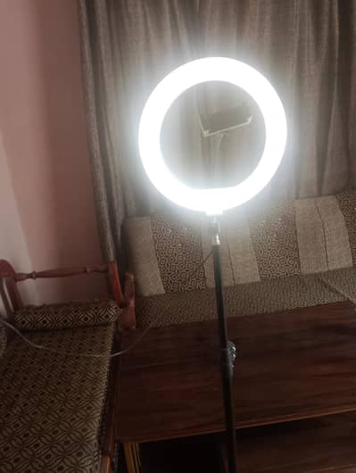 7 feet tripod with 26 cm ring light