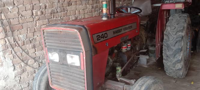 Massey Ferguson 240