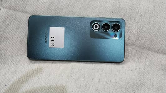 Brand New Mobile . . . . . 6/128 . . . . . . complete Box