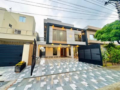 10 Marla Like Brand New Modern House Available For Sale, Near Park, Mosque & Commercial Area In Central Park Housing Scheme Lahore.