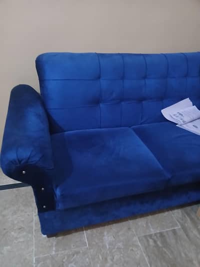 5 Seater sofa with cousion for sale