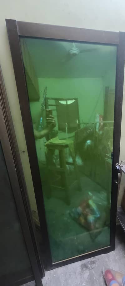 Aluminum window   Size 6 height 2 feet 5 inch weight