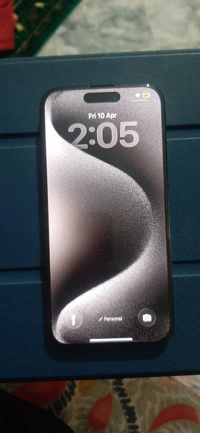 iphone 15 pro with box 10/ 10 /10 condition