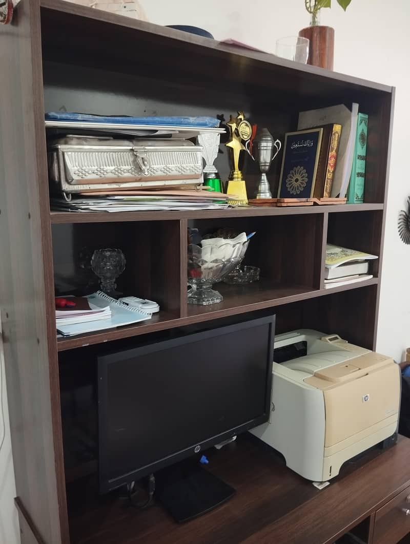 Computer desk/table 1