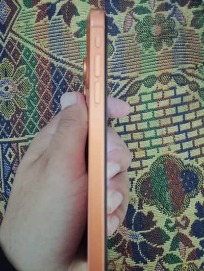 Mobile Bilkul new hai 64gb hai battery health 86