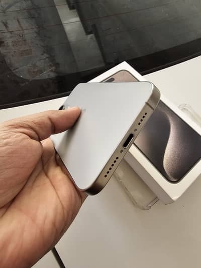 Brand new 10/10 Apple iPhone 15 Pro Max