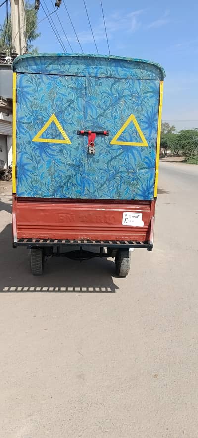 Band cabin wala lodar Riksha