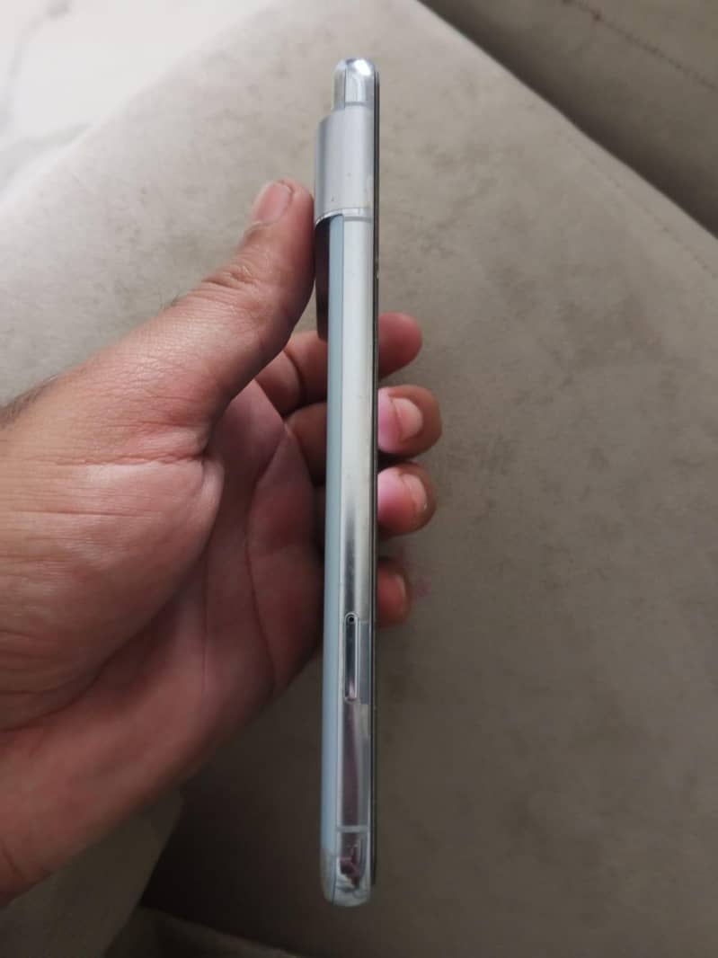 Google Pixel 8 pro 6