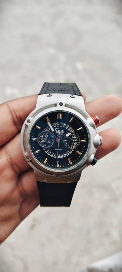 watch for sale in lush condition beautiful design and build quality